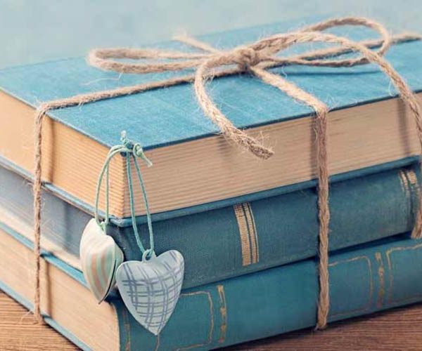 چطور کتاب مناسب برای هدیه انتخاب کنیم؟